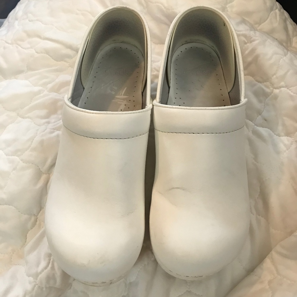 Dansko Clogs Euro 42 US 11.5 White Nursing Shoes